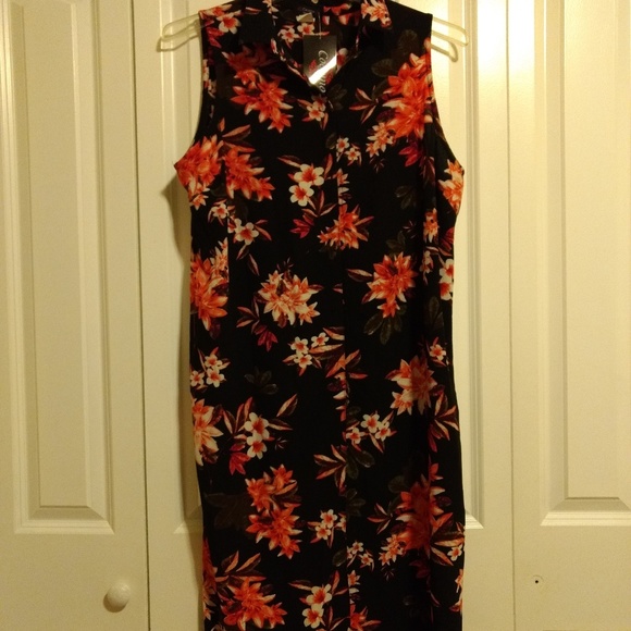 Cocomo Dresses & Skirts - Cocomo sleeveless dress